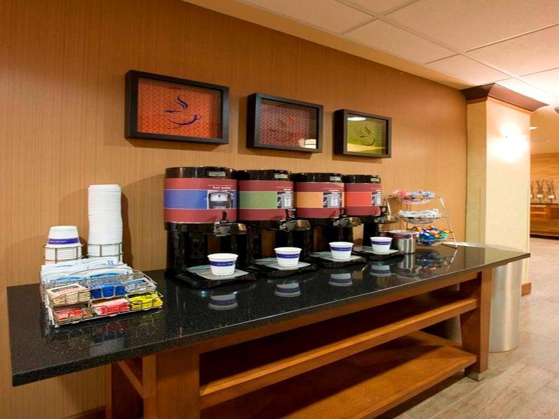 Hampton Inn Waldorf Ngoại thất bức ảnh